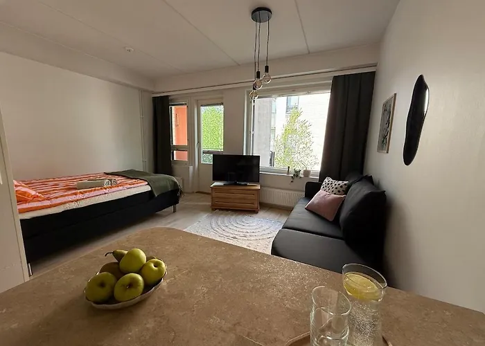 Keskustan Helmi Saunalla 33m2 Ilm P-paikka アパート クーサモ